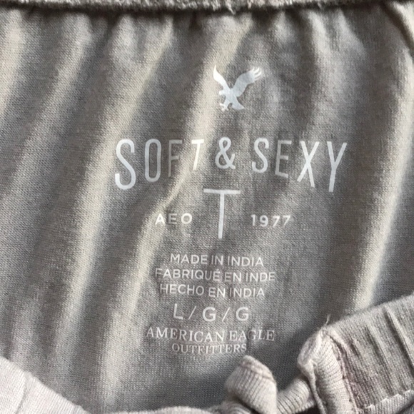 NWT American Eagle Off the Shoulder Shirt - Picture 2 of 4